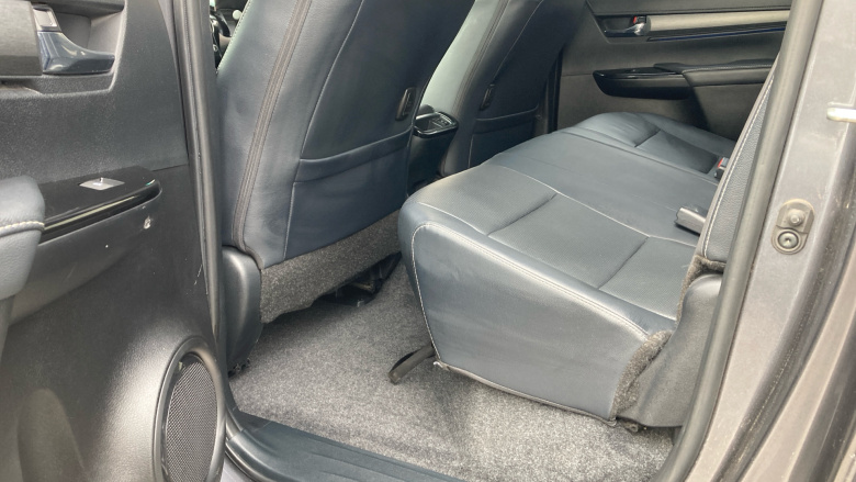 Toyota Hilux Diesel Invincible X D/Cab Pick Up 2.4 D-4D